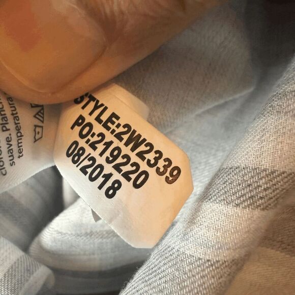 Vineyard Vines Women's Plaid Flannel Relaxed Button Up Shirt Gray White Size 00 - Picture 5 of 7